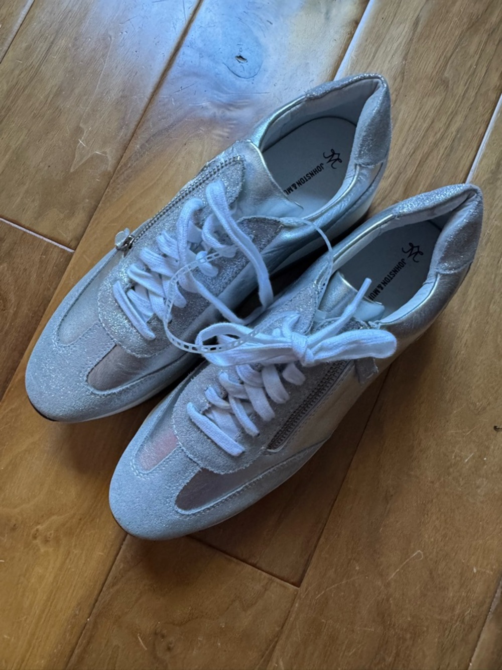 NWT Johnston & Murphy Gracie Side-Zip Sneaker Sz 9,5 (no original box) - Picture 4 of 7